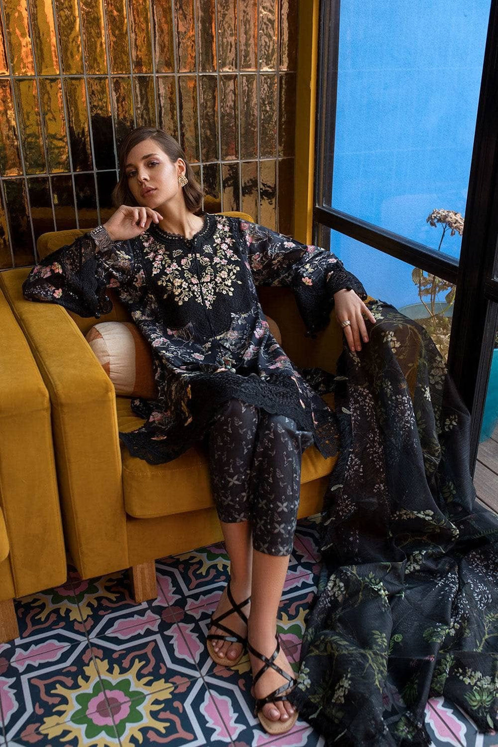 3 Piece - Unstitched Printed Lawn Fabric With Embroided Laces